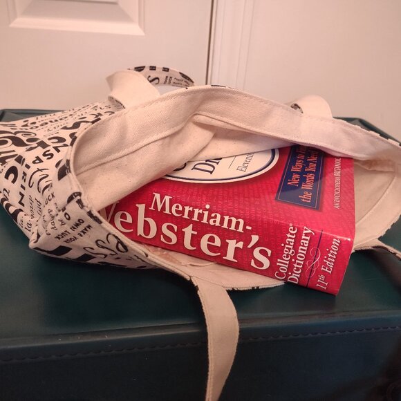 Kate Spade New York "What Do You Say" newsprint canvas tote bag EUC - Picture 5 of 5